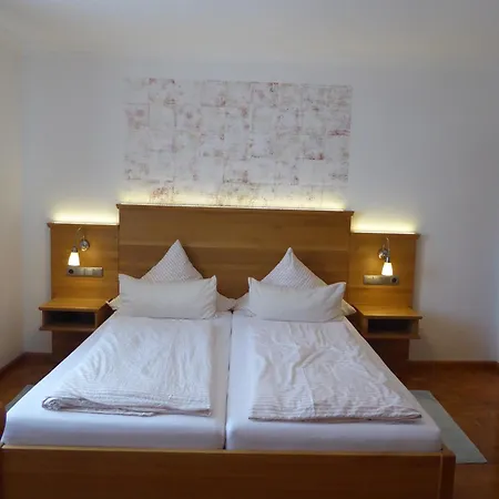 Inn Zum Schwanen 3*